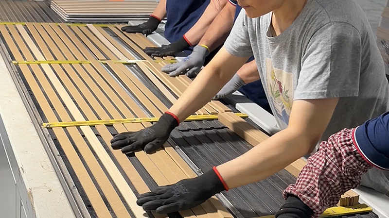 Akustiki panel zawodymyzyň içinde: Takyk önümçilikden köpçülikleýin iberilişe çenli Akustiki panel zawodymyzyň içinde: Takyk önümçilikden köpçülikleýin iberilişe çenli